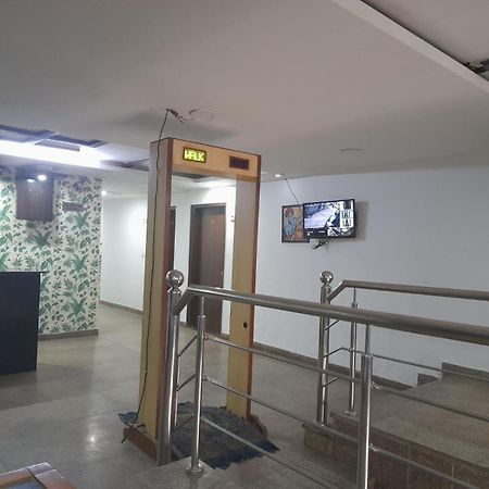 Hotel Airport Aditya Inn Yeni Delhi Dış mekan fotoğraf