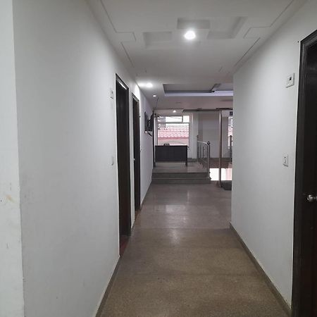 Hotel Airport Aditya Inn Yeni Delhi Dış mekan fotoğraf