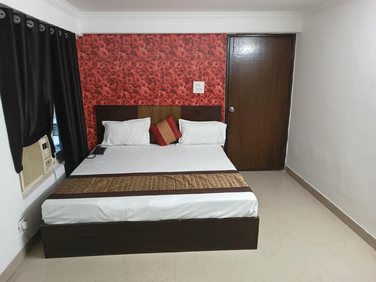 Hotel Airport Aditya Inn Yeni Delhi Dış mekan fotoğraf