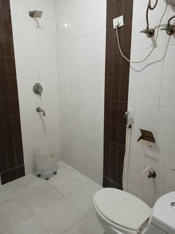 Hotel Airport Aditya Inn Yeni Delhi Dış mekan fotoğraf