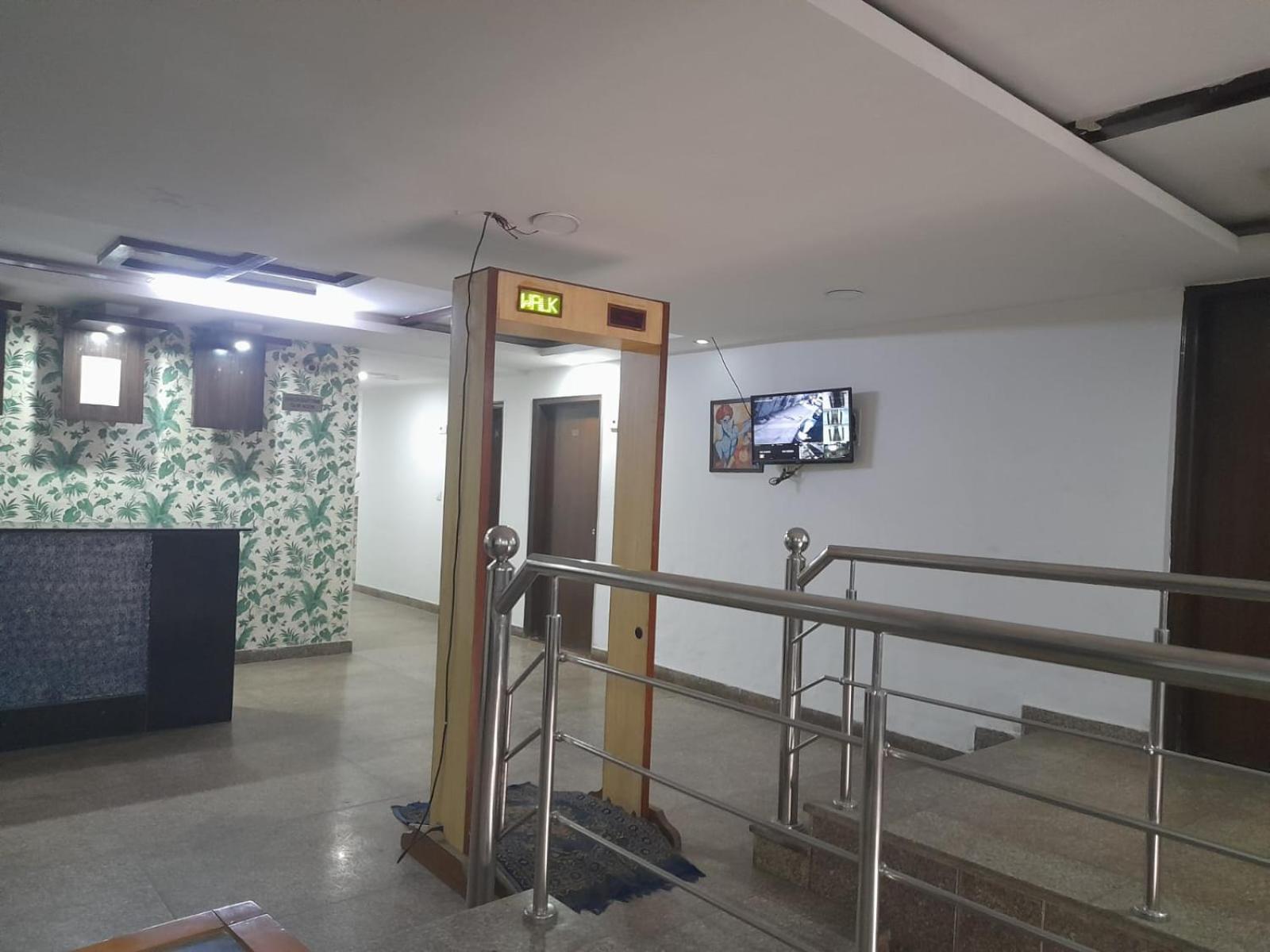 Hotel Airport Aditya Inn Yeni Delhi Dış mekan fotoğraf