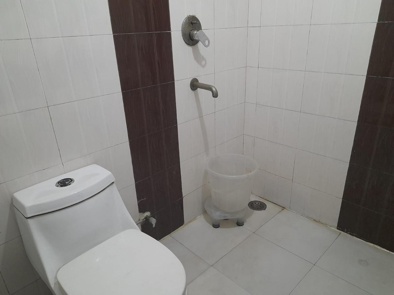 Hotel Airport Aditya Inn Yeni Delhi Dış mekan fotoğraf